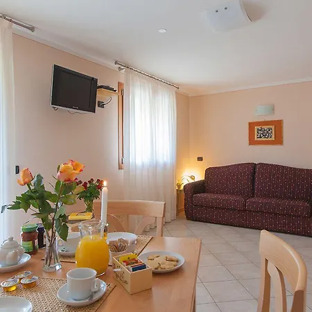 Raggio Di Luce Otel 4*